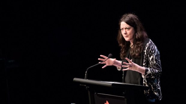 Helen Macdonald delivered the closing night address. 