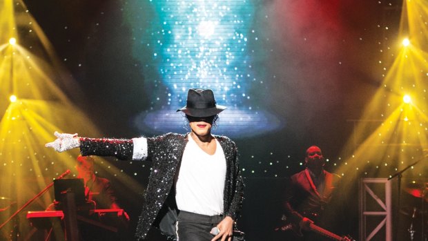 Damian Brantley performing as Michael Jackson in Legends in Concert.