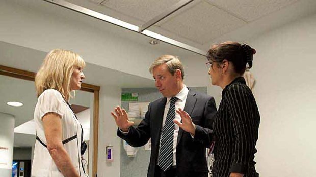 Health Minister David Davis with clinical director Debbie Leach (left) and nurse unit manager Jacquie Allen at Box Hill Hospital.
