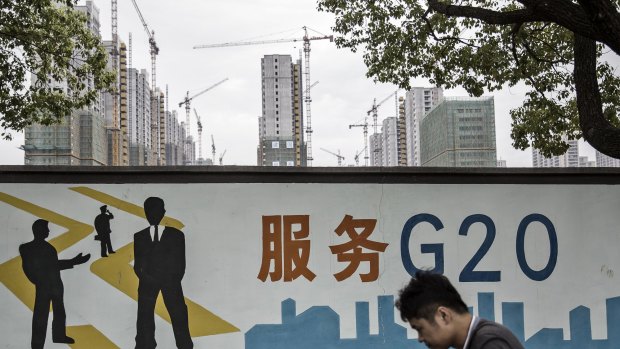 Global economic leaders called from the sidelines of the G20 summit in Hangzhou for governments and businesses to fight to keep goods flowing across borders. 