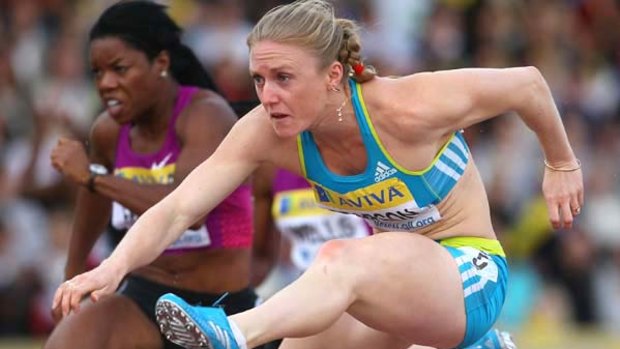Sally Pearson will start as favourite in the 100m hurdles but has added the 100m sprint to her program in Delhi.