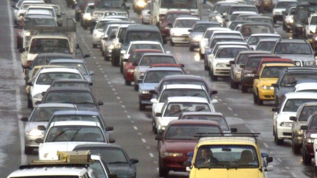 Curtin University professor Peter Newman fears government failure to commit to infrastructure initiatives will result in traffic chaos as Perth's population continues to grow rapidly.