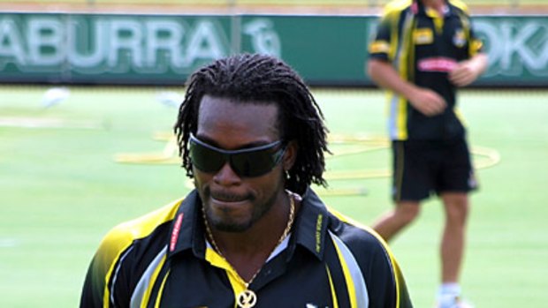 Chris Gayle trains with his new Warriors teammates at the WACA.