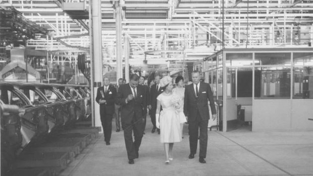 Holden Royale … Queen Elizabeth II at the Holden plant in 1963.