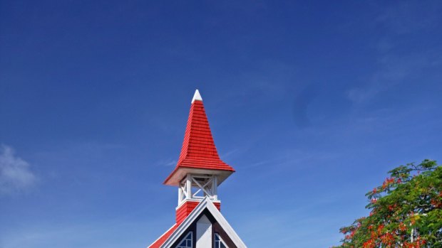 The sleepy fishing village of Cap Malheureux is most famous for its red-roofed Catholic church, a must for photos.