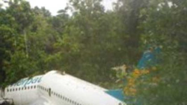 The broken Boeing, pictured on <a href="http://www.papuabaratnews.com/">papuabaratnews.com</a>, after it came to rest.