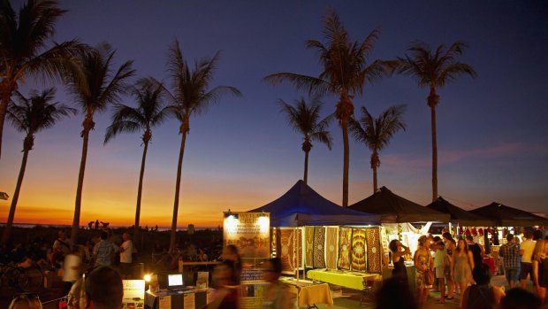 Stalls at Mindil Beach Sunset Market, Darwin.