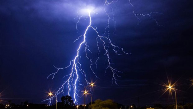 Dramatic lightning strike over Perth
