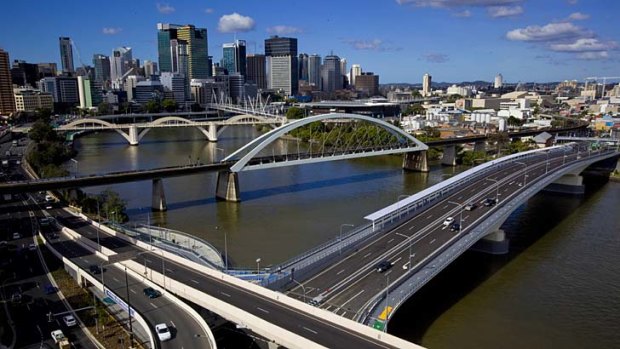 Traffic experts say a concentration of bridges in the Brisbane CBD is forcing motorists to drive into town in order to cross the river.
