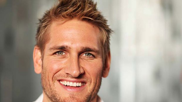 Curtis Stone scours American supermarkets looking for women so he can invite himself back to their place to cook.