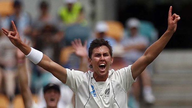 Howzat &#8230; Trent Boult appeals for Mitchell Starc's wicket.