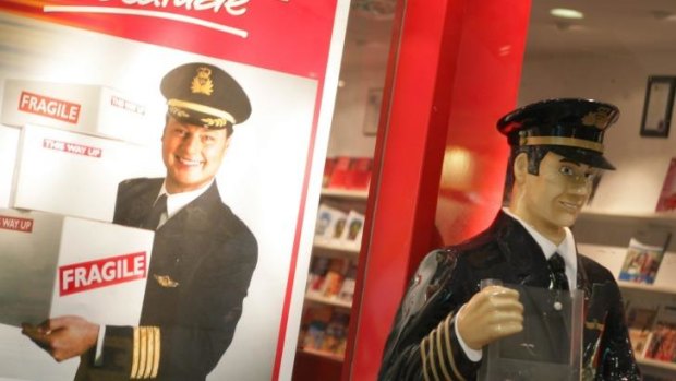 Flight Centre’s bright red brand and its grinning pilot are trusted brands akin to the Golden Arches and Ronald McDonald, reckons Motley Fool.