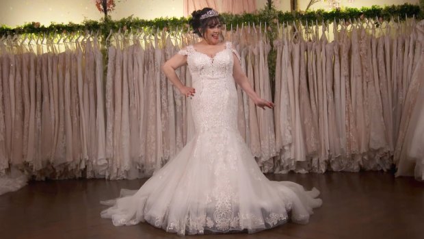 Wendy says 'yes' to stunning 'Hollywood' gown