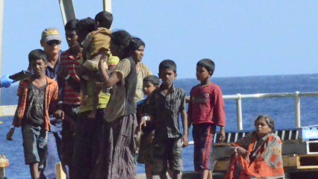 Refugees from Sri Lanka arrive for processing at Christmas Island.