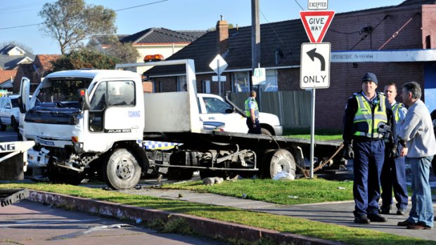 The crashed tow truck on Cumberland Road at Pascoe Vale.