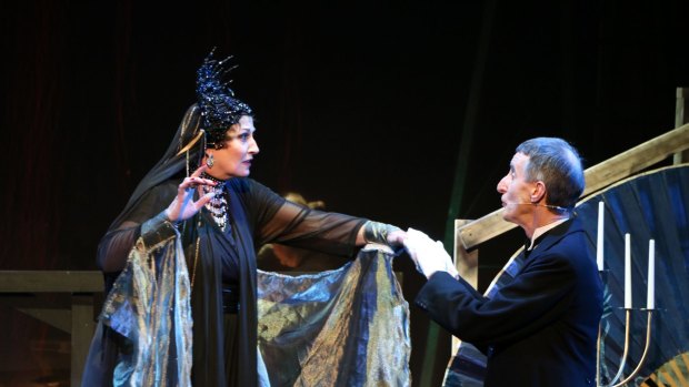 Bronwyn Sullivan as Norma Desmond and Peter Dark as Max Von Mayerling.