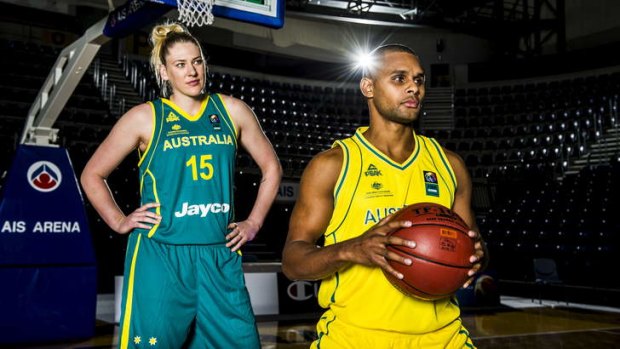 Australian basketballers Lauren Jackson and Patrick Mills will play in Canberra on Sunday.