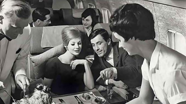 吃饭像皇室和英国航空公司(British Airways)。