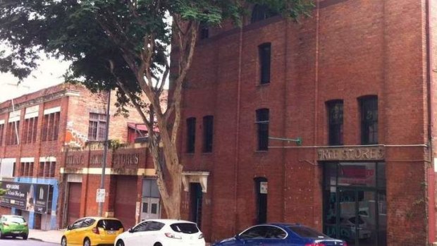 Buildings in the vicinity of proposed demolition site in Brisbane City, including O'Reilly's Bonded Stores in Margaret Street