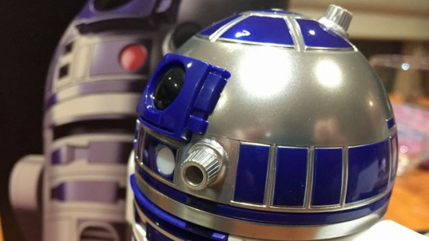Artoo features plenty of detail, although he perhaps should look a little more beat up after all the action this little droid has seen.