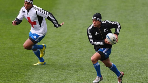 Aaron Smith (R) at All Blacks training this week.