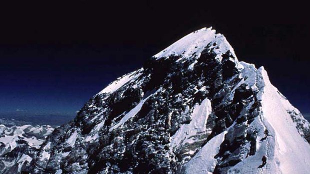 Mountaineer Kenton Cool has sent the first tweet from the summit of Mt Everest.
