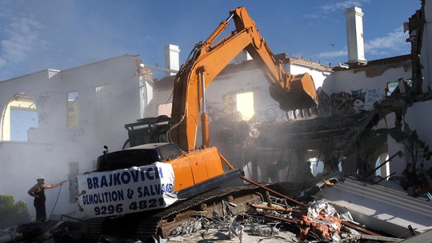 Prix D'Amour is demolished on March 25, 2006.