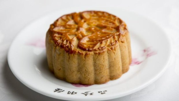 A mooncake used in the mid-autumn festival.