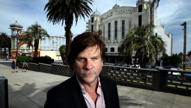 Tex Perkins is standing as an independent, campaigning to save St Kilda's Palais Theatre.