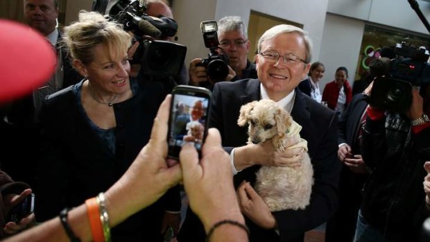 Prime Minister Kevin Rudd on the campaign trail with candidate for Perth Alannah MacTiernan.