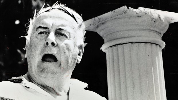 News- Prime Minister Gough Whitlam dressed in a toga and gold leaf garland announcing the travelling exhibition of antiquities from the British National Museum to come to the Australian National Gallery. Canberra times photo. 22nd August 2013.