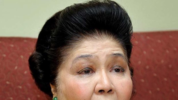 Imelda Marcos ... insisted she only had 1060 pairs of shoes.