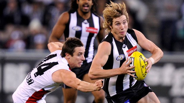 Dale Thomas (right) in action against St Kilda.