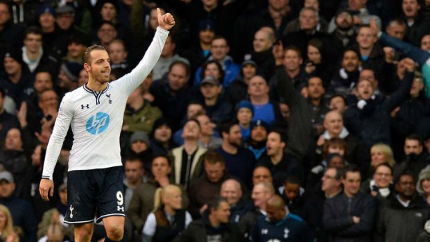 Tottenham Hotspur's Roberto Soldado celebrates scoring his goal against Cardiff City.