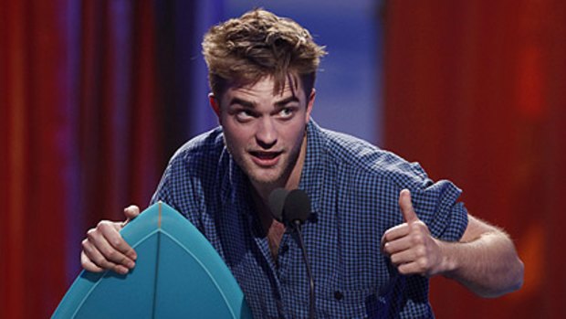 Choice bro ... Twilight leading man Robert Pattinson accepts the Choice Drama Movie Actor award.