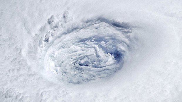 Monster hurricane Igor bears down on Bermuda