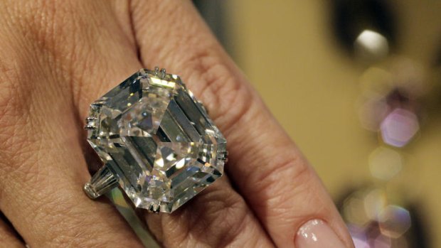 The 'Elizabeth Taylor Diamond'  is a 33.19 carat, D-color, VS1 claity gem. It was a gift of Richard Burton and is estimated at $US2,500,000 - $US3,500,000.