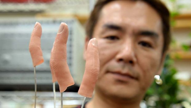Shintaro Hayashi's works are so delicate that he even implants individual hairs taken from his subjects' hands and arms to give each finger a really lifelike look.