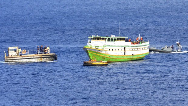 More asylum seekers arrive at Christmas Island.