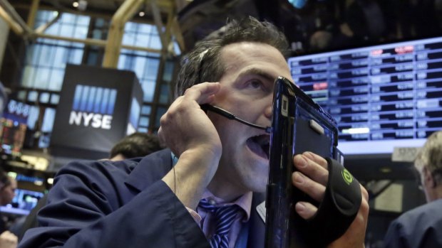 After spending the day in positive territory, Wall Street fell sharply after the release of the Fed statement.
