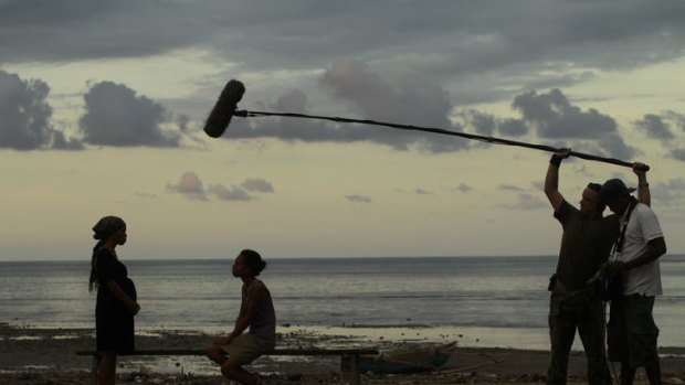 East Timorese and Australian cast and crew during the making of <i>A Guerra da Beatriz</i>, the first movie authored by East Timorese people, which is being part-financed and supported by Australian filmmakers.