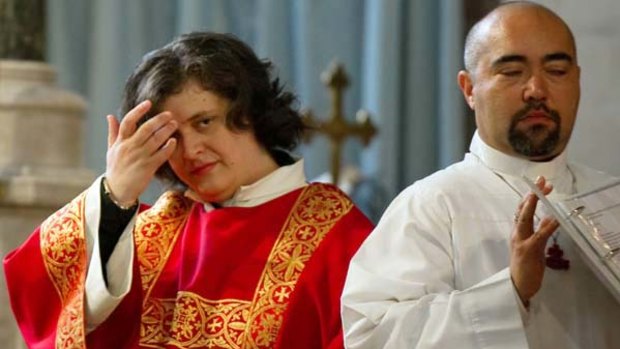 Maria Vittoria Longhitano during the mass for her ordination.