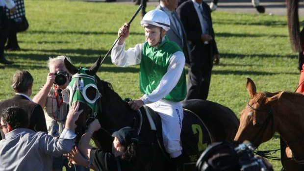 Can Banca Mo and jockey Ben Knobel go back-to-back in the Warrnambool Cup?