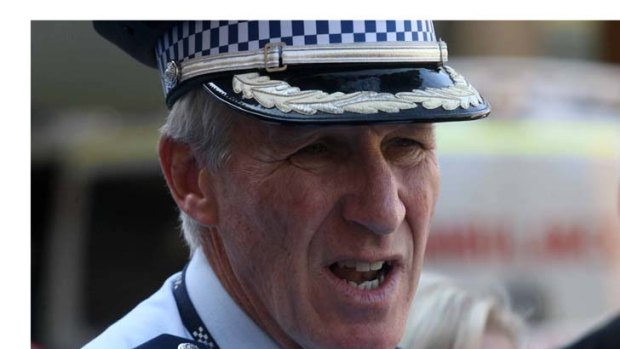 Regional area assistant commissioner, Mark Murdoch was informed of claims about a state government MP doing lewd acts in a public laneway in Darlinghurst.