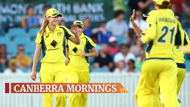 Ellyse Perry took 4-45 on top of her 90 runs as the Southern Stars dismantled India at Manuka Oval on Tuesday.