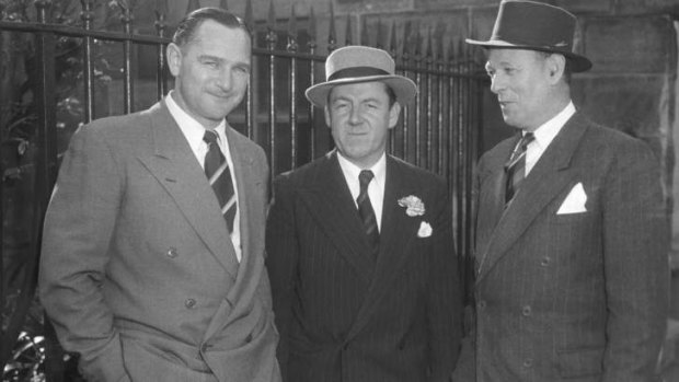 Barnes, W.J.Sinclair and Jack Fingleton attend court.