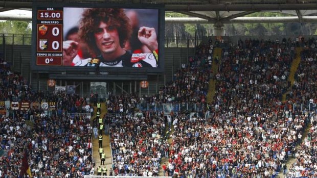 Tribute &#8230; there was a minute's silence for Simoncelli prior to the Roma-Palermo Serie A match.