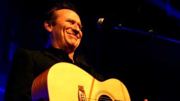Colin Hay at Melbourne Town Hall in 2007.