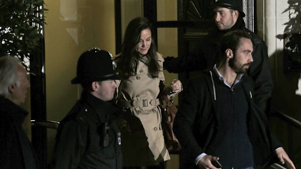 Pippa and James Middleton visit their sister in hospital.