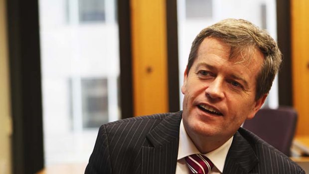 Federal finance minister Bill Shorten will announce he is pressing ahead with a broad ban on volume-based payment incentives.